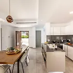 Milos Lifestyle H27 فيلة *