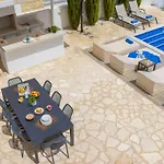 Milos Lifestyle H27 فيلة *